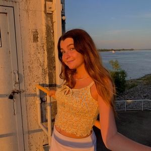 Meet your Posher, Caitlyn